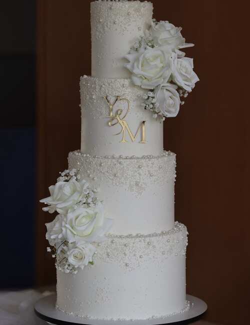 Roses blanches en cascade
